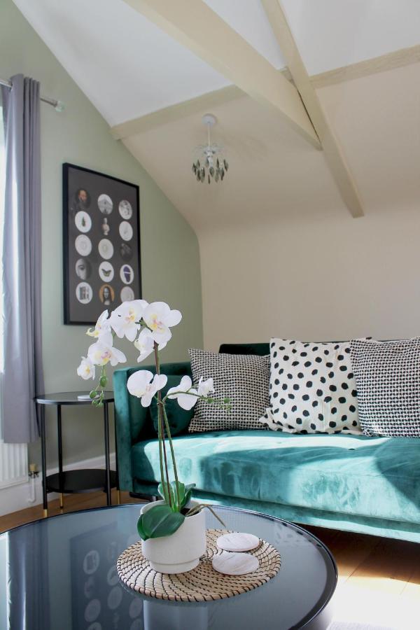 Charming 1-Bed Loft In Caerleon Apartment Нюпорт Екстериор снимка